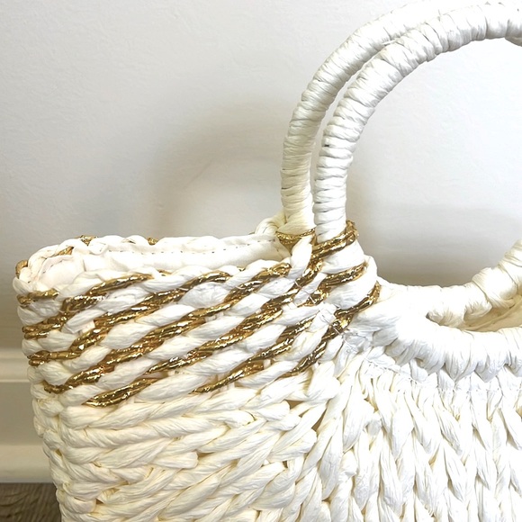 Luxury Basket Weave Handbag Cream with Gorgeous Metallic Gold Detail - BRAND NEW - Picture 4 of 9